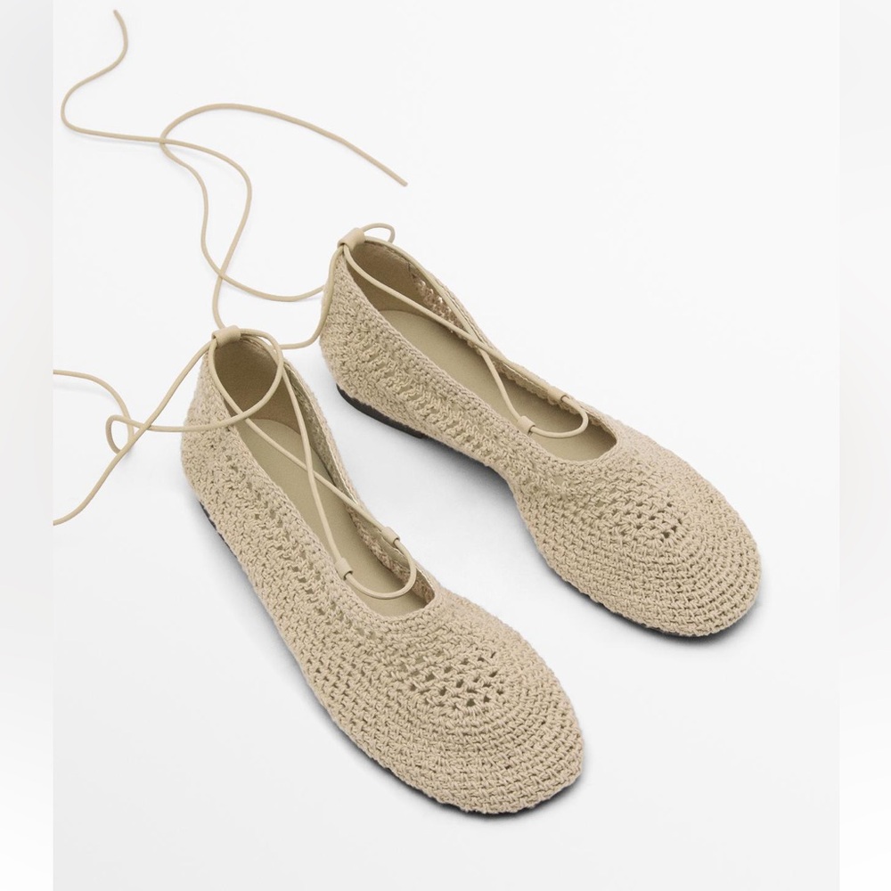 Massimo Dutti Beige Crochet Flats